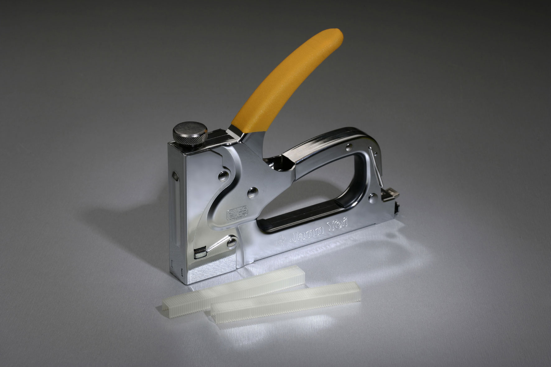 plastic staple gun